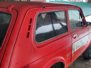 1997 Lada (ВАЗ) 2121 (4x4) I Рестайлинг, пурпурный, 220000 рублей, вид 2