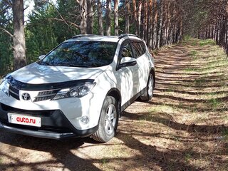 2014 Toyota RAV4 IV (XA40), белый, 2200000 рублей, вид 1