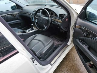 2004 Mercedes-Benz E-Класс 500 III (W211, S211), белый, 1250000 рублей, вид 4