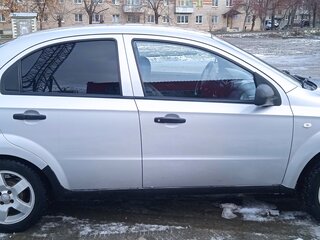 2008 Chevrolet Aveo I Рестайлинг, серебристый, 280000 рублей, вид 2