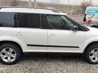 2013 Skoda Yeti I, белый, 950000 рублей, вид 2