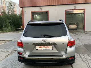 2012 Toyota Highlander II (XU40) Рестайлинг, серебристый, 2500000 рублей, вид 4