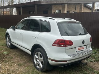 2014 Volkswagen Touareg II Рестайлинг, белый, 2690000 рублей, вид 3