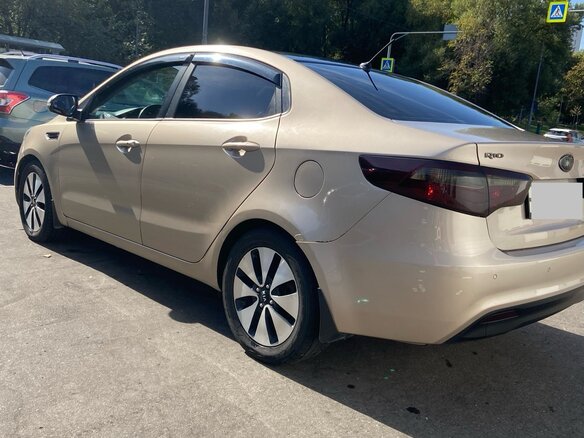 2013 Kia Rio 4-speed III, бежевый, 930000 рублей - вид 11