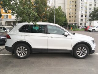 2017 Volkswagen Tiguan II, белый, 2100000 рублей, вид 4