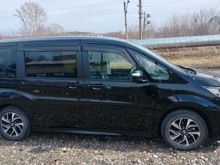 2019 Honda Stepwgn V Рестайлинг, чёрный, 2650000 рублей, вид 4