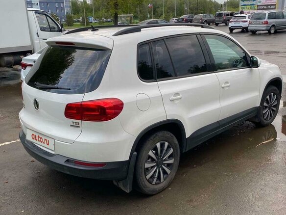 2011 Volkswagen Tiguan I Рестайлинг, белый, 750000 рублей - вид 3