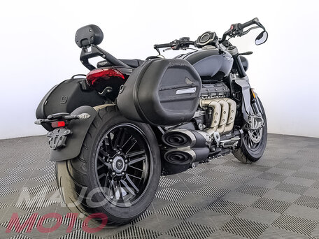 2023 Triumph Rocket 3, чёрный, 2305000 рублей, вид 4