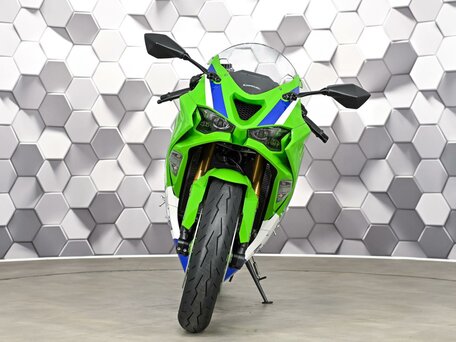 2025 Kawasaki ZX-6R Ninja, белый, 1469000 рублей, вид 5