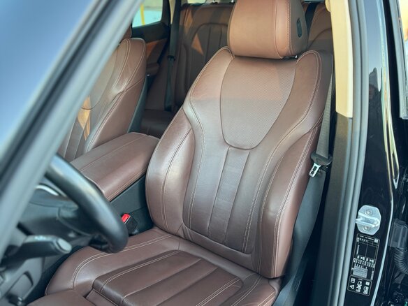 2020 BMW X5 25d IV (G05/G18), чёрный, 6400000 рублей - вид 27