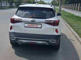 2021 Kia Seltos I, белый, 3180000 рублей, вид 1