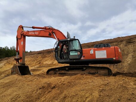 2012 Hitachi ZX330, красный, 5500000 рублей, вид 2