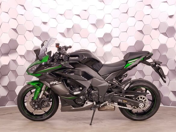 2023 Kawasaki Ninja 1000 SX, чёрный, 1229000 рублей - вид 3