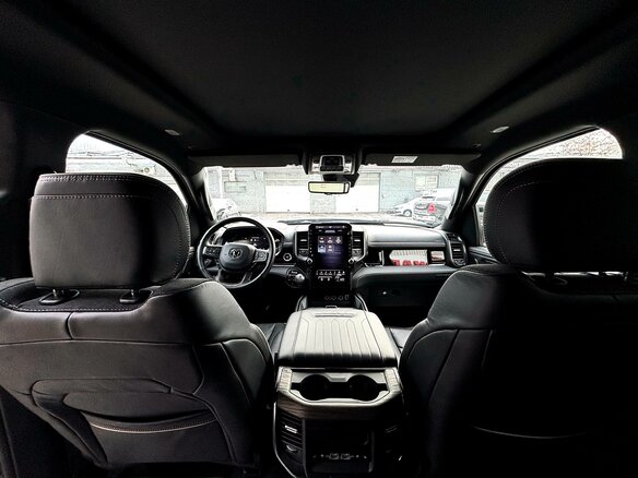 2026 Ram 1500 Crew Cab V Рестайлинг, серебристый, 9492000 рублей - вид 16