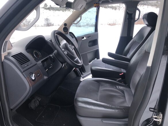 2012 Volkswagen Multivan T5 Рестайлинг, чёрный, 3650000 рублей - вид 17