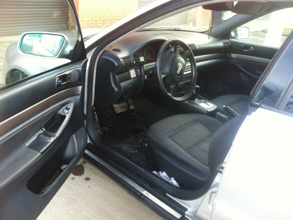 1999 Audi A4 I (B5) Рестайлинг, серый, 440000 рублей - вид 7