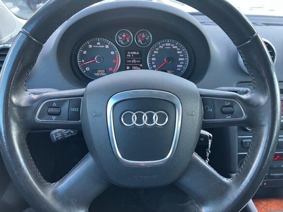 2011 Audi A3 II (8P) Рестайлинг 2, чёрный, 1100000 рублей - вид 7