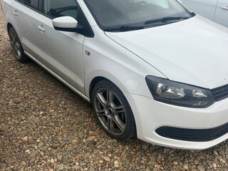 2015 Volkswagen Polo V Рестайлинг, белый, 820000 рублей, вид 1