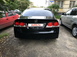 2010 Honda Civic VIII Рестайлинг, чёрный, 700000 рублей, вид 5