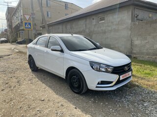 2020 Lada (ВАЗ) Vesta I, белый, 990000 рублей, вид 2