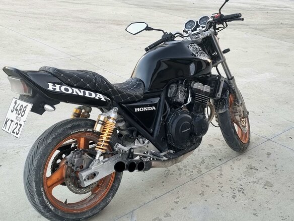 1992 Honda CB 400 Super Four, чёрный, 250000 рублей - вид 1