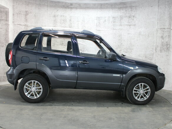 2015 Chevrolet Niva I Рестайлинг, синий, 587000 рублей - вид 4