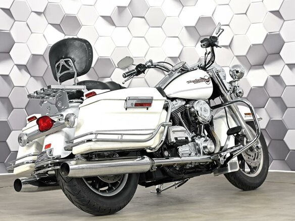 2006 Harley-Davidson Road King, белый, 777000 рублей - вид 6