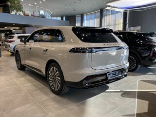 2025 Exeed Exlantix ET, серый, 6990000 рублей, вид 5