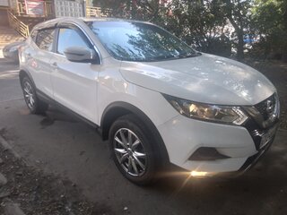 2019 Nissan Qashqai II Рестайлинг, белый, 1435000 рублей, вид 4
