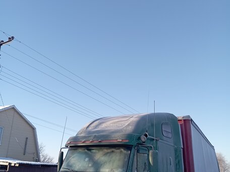 2001 Freightliner Century Class, зелёный, 1700000 рублей, вид 1