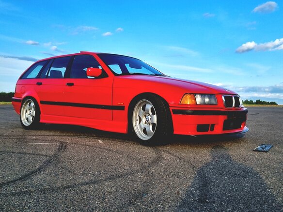 1997 BMW 3 серии 320i III (E36), красный, 700000 рублей - вид 6