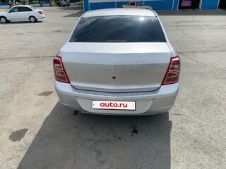 2014 Chevrolet Cobalt II, серебристый, 530000 рублей, вид 3