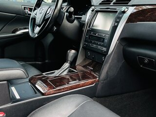 2017 Toyota Camry VII (XV50) Рестайлинг 2, чёрный, 2300000 рублей, вид 4