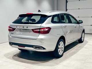 2026 Lada (ВАЗ) Vesta SW I Рестайлинг (NG), серебристый, 1935000 рублей, вид 4