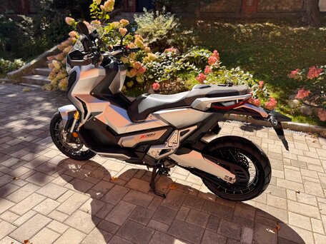 2017 Honda X-ADV, серебристый, 1000000 рублей, вид 4