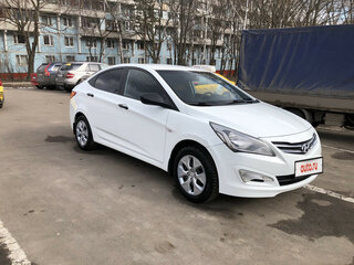 2015 Hyundai Solaris I Рестайлинг, белый, 870000 рублей, вид 3