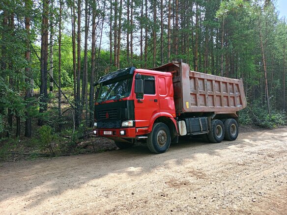 2008 Sinotruk Howo A5, красный, 1500000 рублей - вид 10