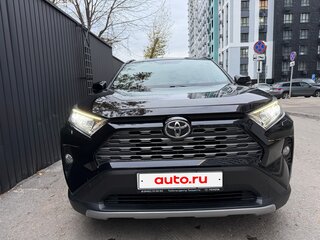 2021 Toyota RAV4 V (XA50), чёрный, 3200000 рублей, вид 4