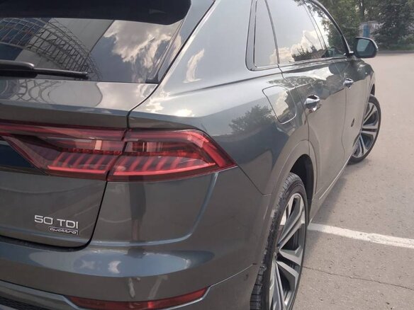 2019 Audi Q8 50 TDI I (4M), серый, 7700000 рублей - вид 10