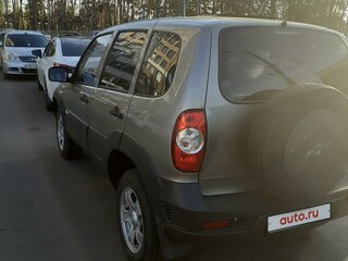 2012 Chevrolet Niva I Рестайлинг, бежевый, 600000 рублей, вид 5