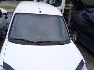 2011 Citroen Berlingo I Рестайлинг, белый, 700000 рублей, вид 3