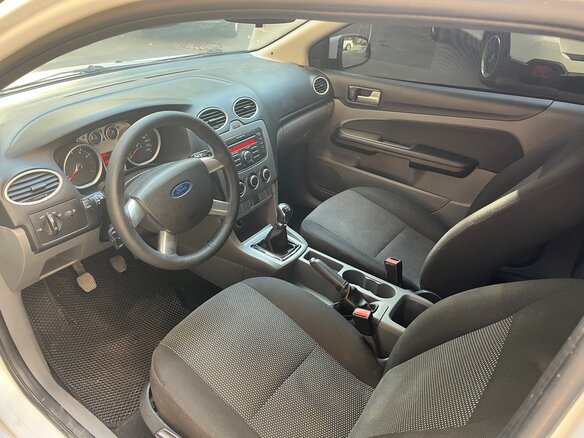 2010 Ford Focus II Рестайлинг, белый, 420000 рублей - вид 13