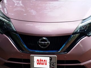 2016 Nissan Note e-Power II Рестайлинг, красный, 930000 рублей, вид 5