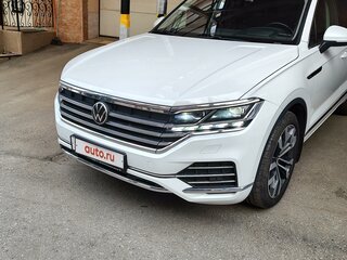2021 Volkswagen Touareg III, белый, 5800000 рублей, вид 5