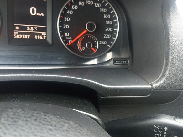 2010 Volkswagen Caddy EcoFuel III Рестайлинг, пурпурный, 1500000 рублей - вид 3