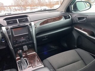 2018 Toyota Camry VII (XV50) Рестайлинг 2, белый, 2600000 рублей, вид 5