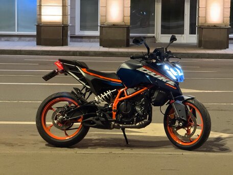 2024 KTM 390 Duke, синий, 590000 рублей, вид 2