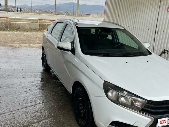 2020 Lada (ВАЗ) Vesta SW I, белый, 1150000 рублей - вид 1