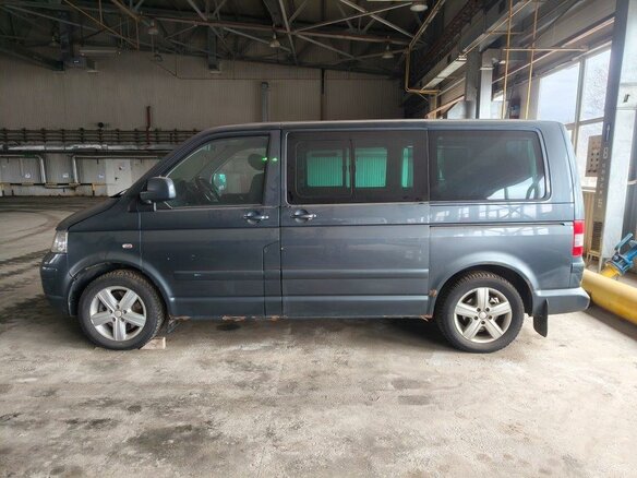 2009 Volkswagen Multivan, серый, 1760460 рублей