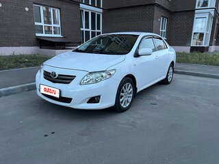2010 Toyota Corolla X (E140, E150), белый, 1250000 рублей, вид 1